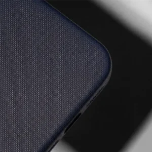 В Topcase знаем, че смартфонът е неизменна част от ежедневието ви и заслужава надеждна защита още от първия ден. Затова подбираме внимателно всеки продукт в нашия каталог, за да ви предложим качествени кейсове, протектори и аксесоари, които съчетават сигурност, стил и удобство. Също толкова важно за нас е и бързото обслужване. Стремим се всяка поръчка да бъде обработена и изпратена възможно най-бързо, за да може вашето устройство да получи необходимата защита без излишно чакане. Защото вярваме, че спокойствието започва с добре защитения телефон.