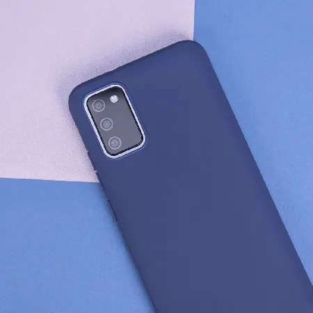 В Topcase знаем, че смартфонът е неизменна част от ежедневието ви и заслужава надеждна защита още от първия ден. Затова подбираме внимателно всеки продукт в нашия каталог, за да ви предложим качествени кейсове, протектори и аксесоари, които съчетават сигурност, стил и удобство.  Също толкова важно за нас е и бързото обслужване. Стремим се всяка поръчка да бъде обработена и изпратена възможно най-бързо, за да може вашето устройство да получи необходимата защита без излишно чакане. Защото вярваме, че спокойствието започва с добре защитения телефон.